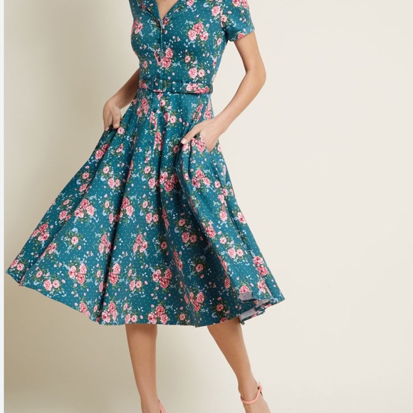 Collectif Teal and Pink Floral Midi Dress Sz Small - Picture 1 of 13